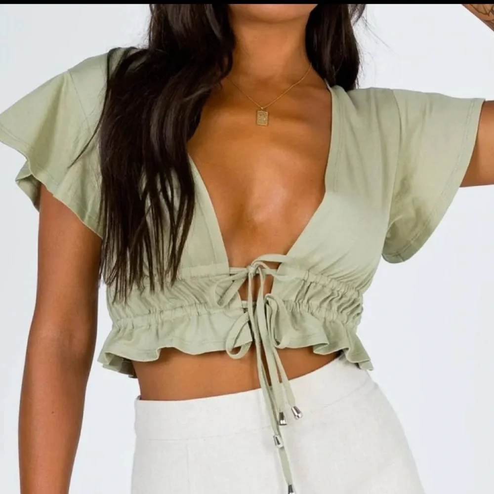 PRINCESS POLLY Jamison Reid Crop Top Green - Picture 2 of 5